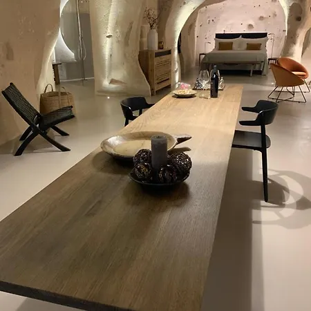 Stageroom01 - דירה *