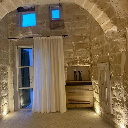 Stageroom01 - דירה